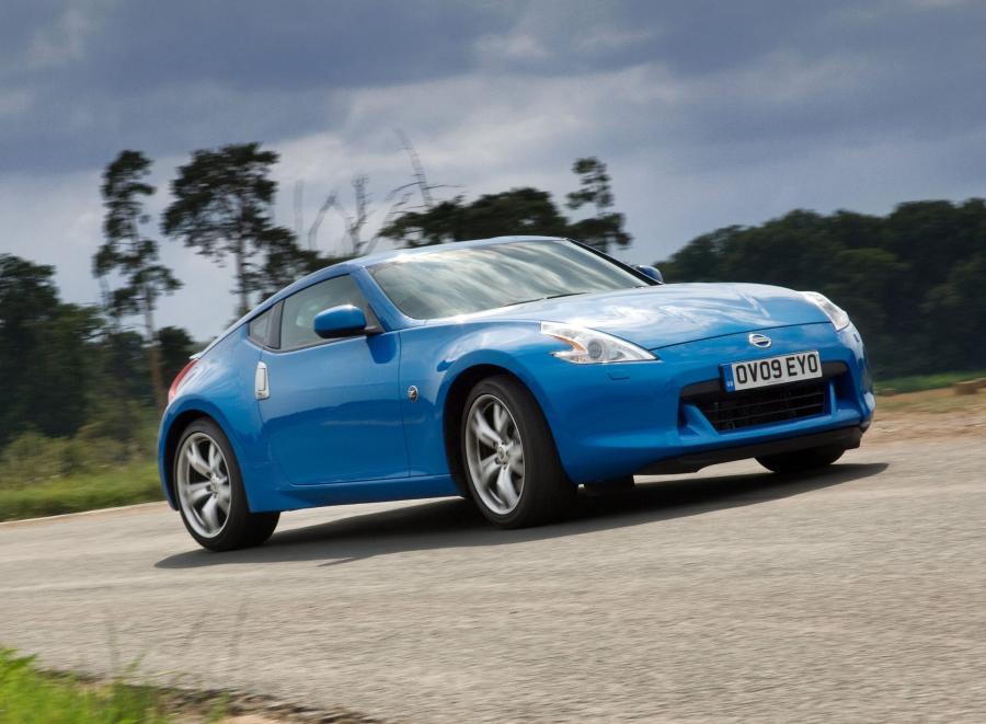  Nissan 370Z 2009 года  (UK) (фото 4 из 7)